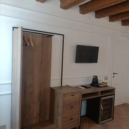 Ca' Leon Guest house