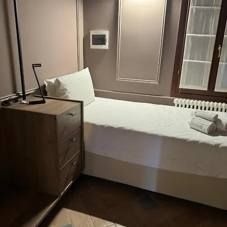 Ca' Leon - Ferretti Collection 3*